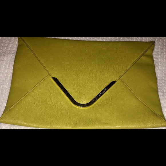 NWOT Steve Madden clutch.  Lovely yellow. - Picture 3 of 4